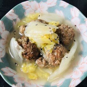 簡単！たっぷり白菜と肉団子の食べるスープ♪